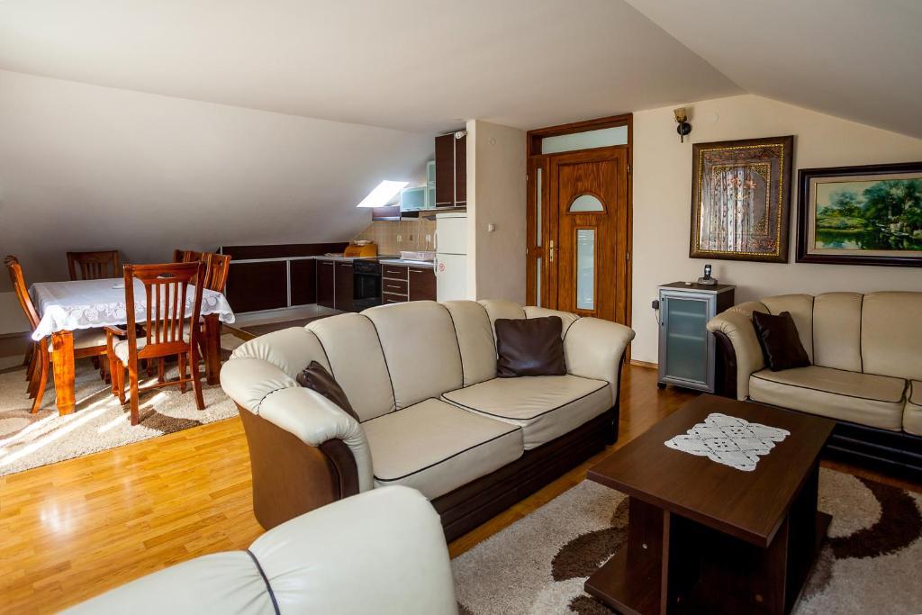 Apartments Ratkovic Тиват Екстер'єр фото