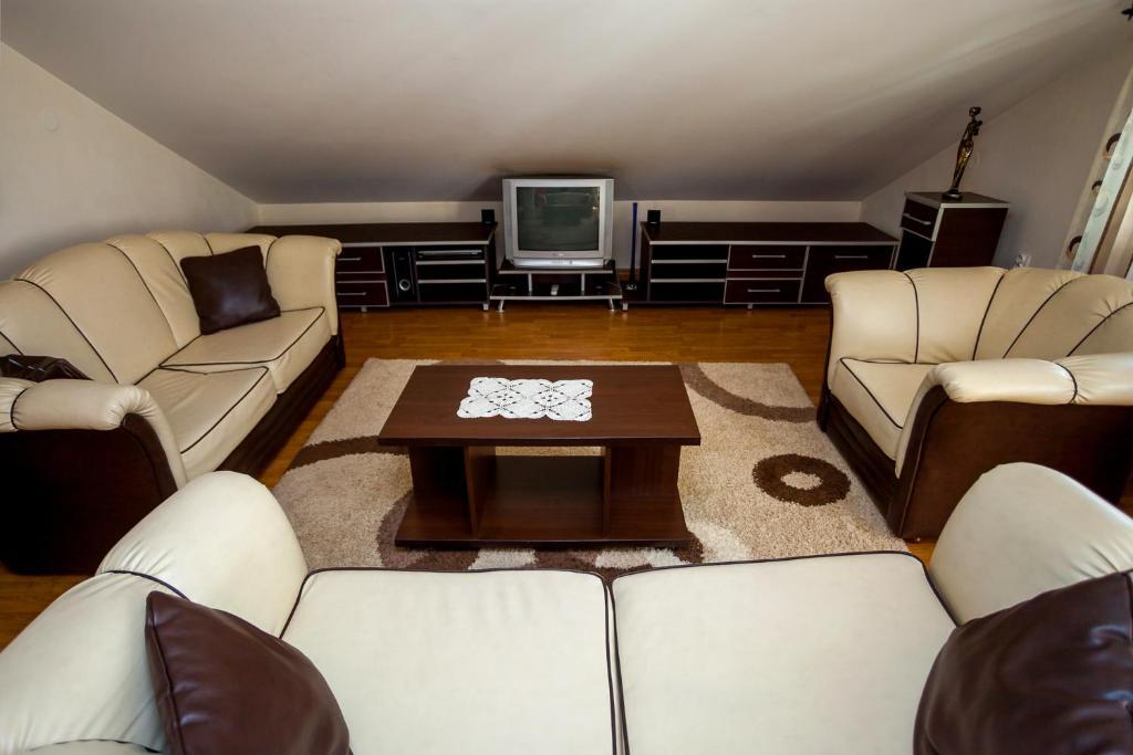 Apartments Ratkovic Тиват Екстер'єр фото
